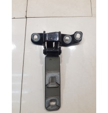 Петля двери багажника (левая)