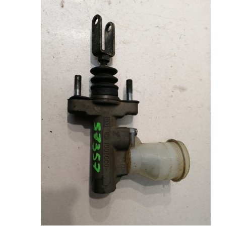 Бачок главного цилиндра сцепления с бочком