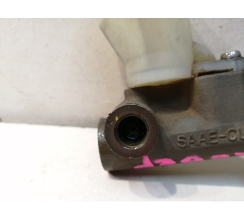 Бачок главного цилиндра сцепления с бочком