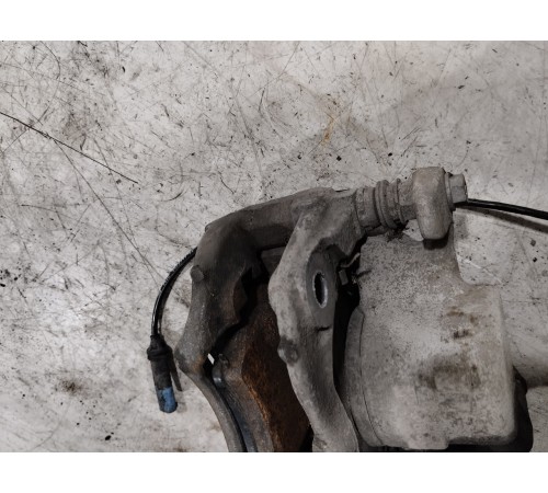 Суппорт передний левый