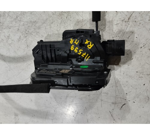 Замок двери передний правый