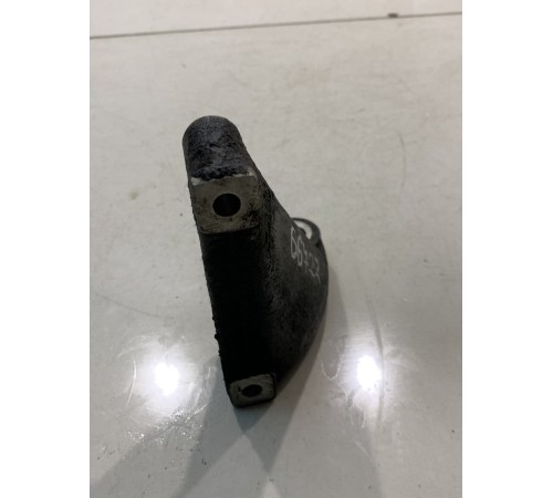 Кронштейн генератора