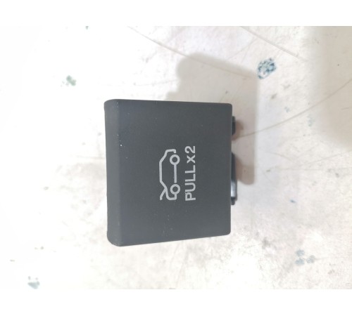 Рычаг открывания капота