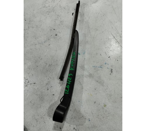 Поводок крышки багажника