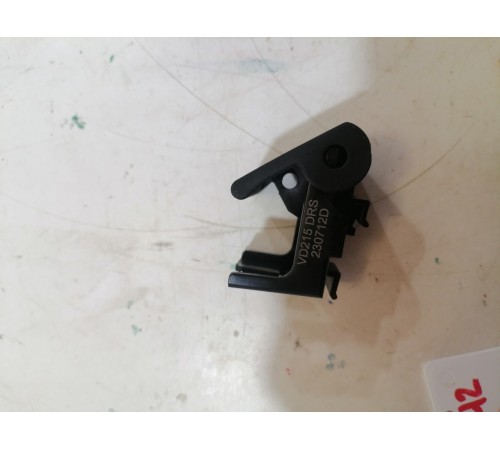 Рычаг открывания капота