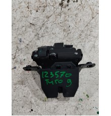 Замок крышки багажника