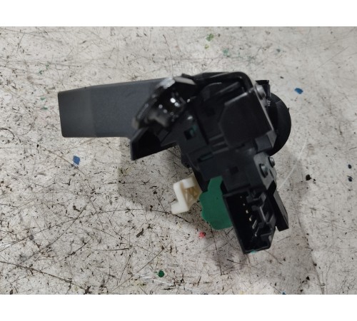 Замок крышки багажника