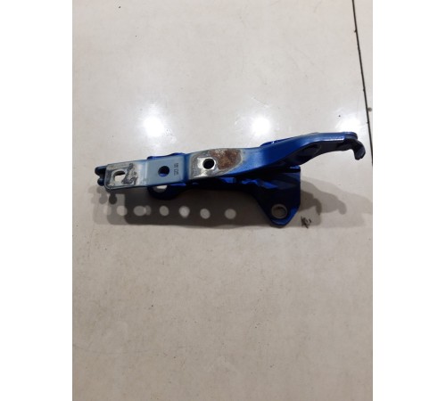 Петля капота(правая)