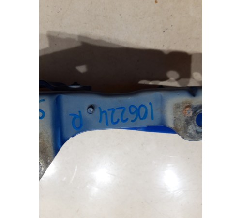 Петля капота(правая)