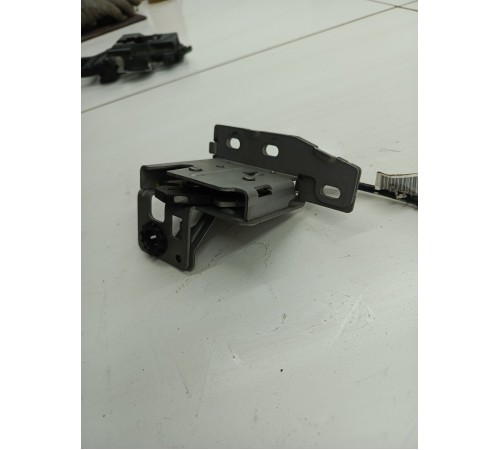 Замок задней правой двери