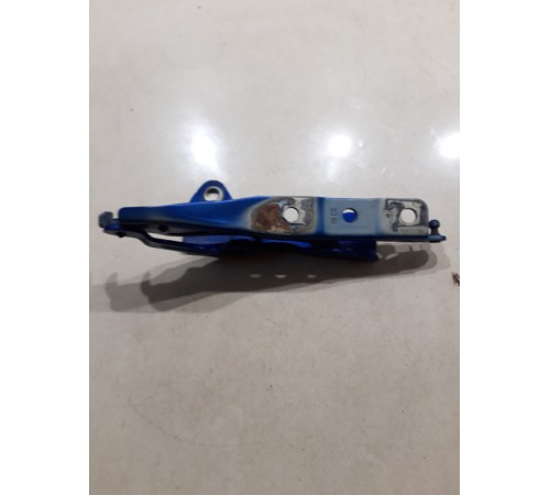 Петля капота(правая)