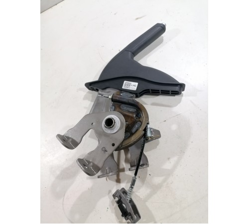 Рычаг стояночного тормоза (ручник)