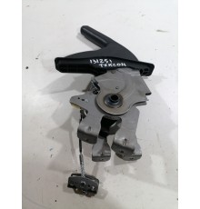 Рычаг стояночного тормоза (ручник)