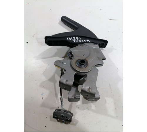 Рычаг стояночного тормоза (ручник)