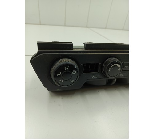 Блок управления климатом передний