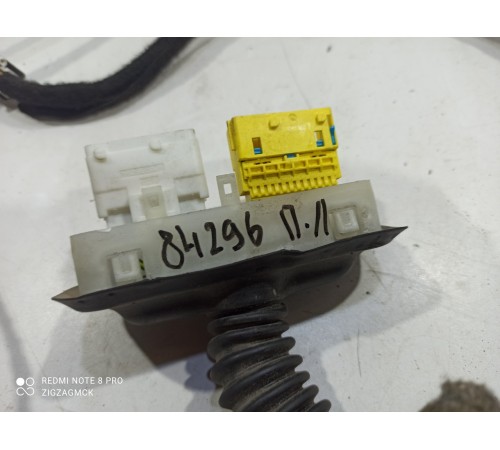 Электропроводка двери (передняя левая)