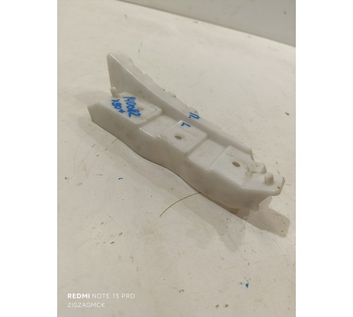 Кронштейн фары левый