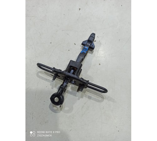 Ограничитель двери(передний левый)