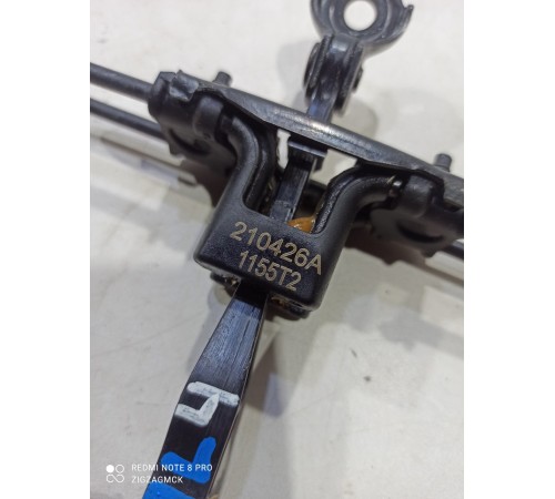 Ограничитель двери(передний левый)