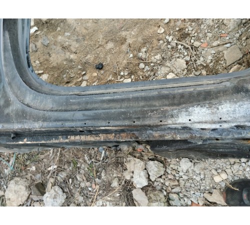 Порог со стойкой правый