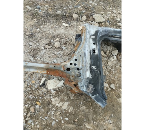 Порог со стойкой правый