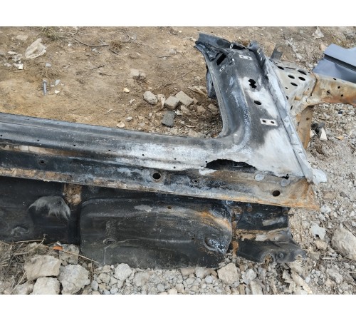 Порог со стойкой правый