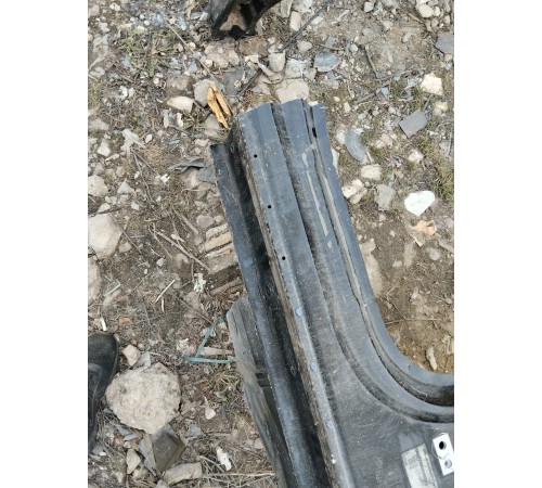 Порог со стойкой правый