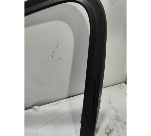 Накладка рамки двери (передняя правая)