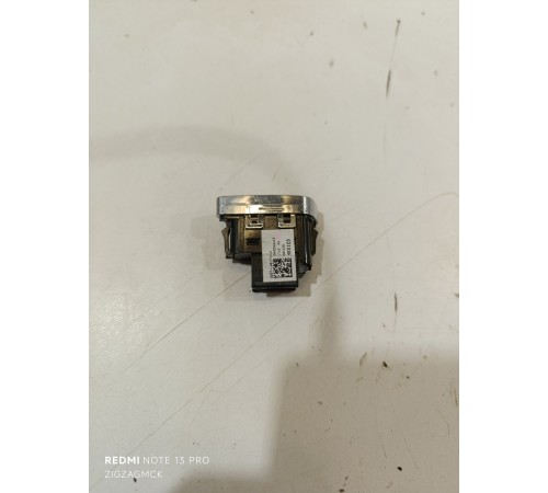 Кнопки блокировки дверей