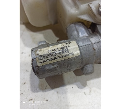 Главный тормозной цилиндр с бачком