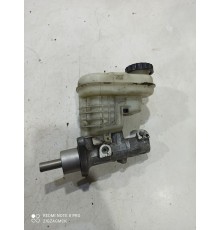 Главный тормозной цилиндр с бачком