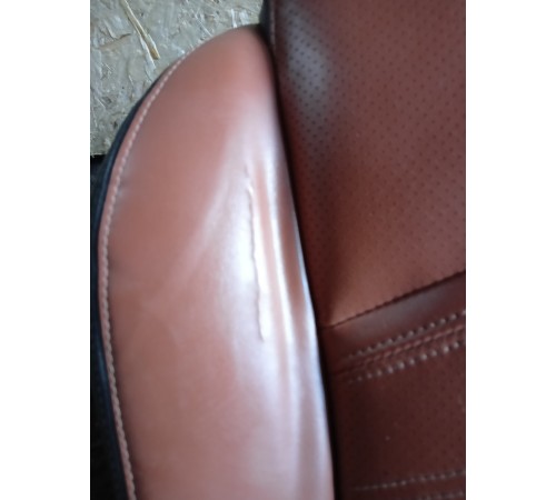 Сиденье переднее левое