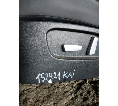 Сиденье переднее левое