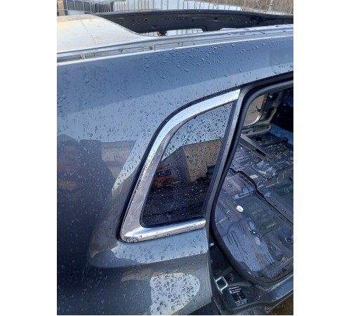 Стекло заднее глухое правое