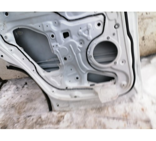 Дверь задняя левая