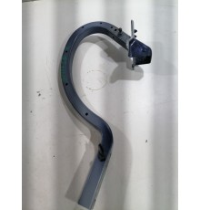 Петля крышки багажника(правая)