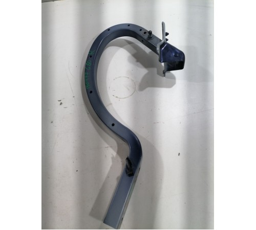 Петля крышки багажника(правая)