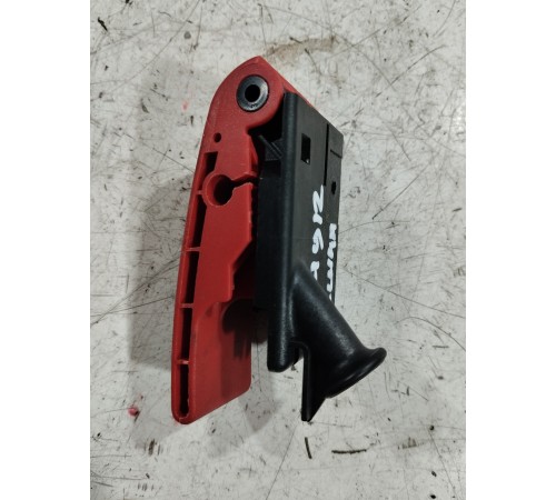 Ручка открывания капота