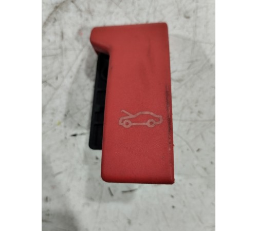 Ручка открывания капота