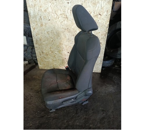 сидение переднее левое