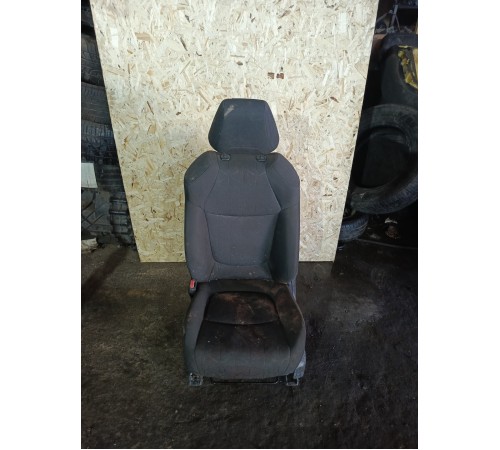 сидение переднее левое