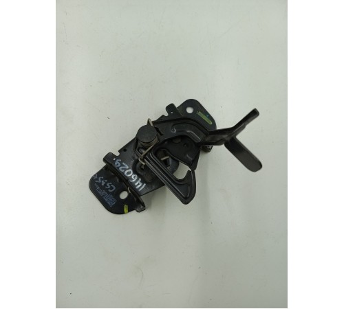 Замок капота