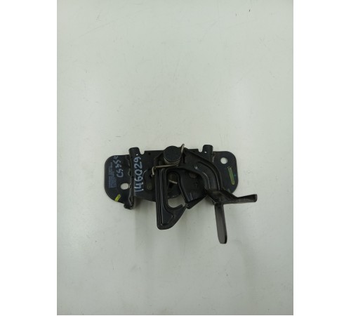 Замок капота