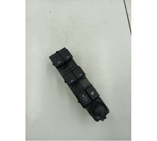 Блок управления стеклоподьемниками