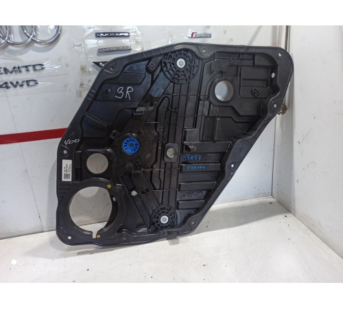 Стеклоподъемник (задний правый)