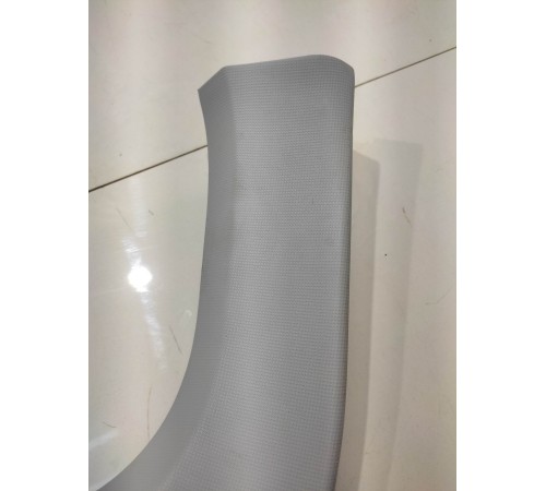 Накладка багажника (задняя,правая)