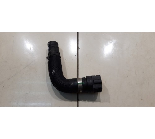 Патрубок системы охлаждения