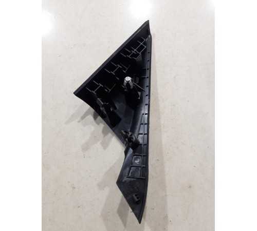 Накладка (угол) двери передняя правая