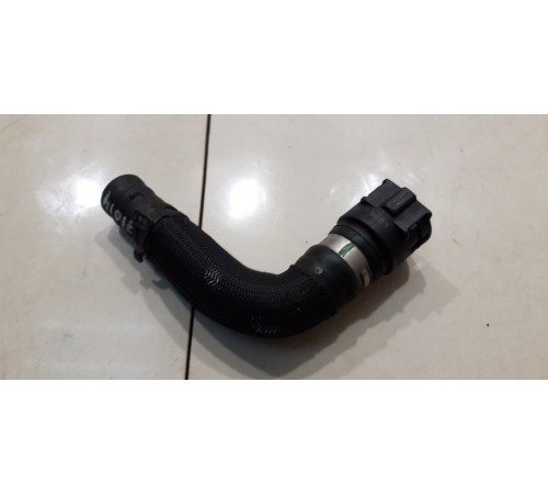 Патрубок системы охлаждения