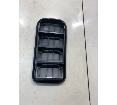 Воздухозаборник (задний, правый)